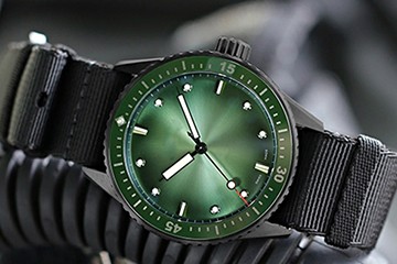 昆明劳力士表有水雾维修